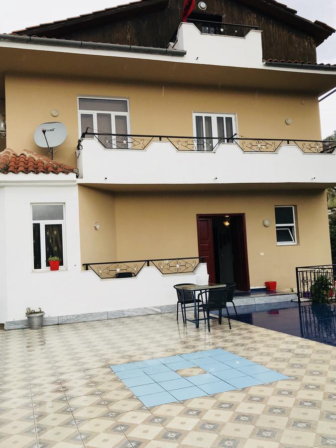 Guesthouse Bellavista Berat Exterior photo